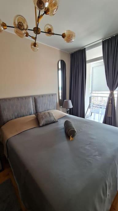 Aurelia Apartment *